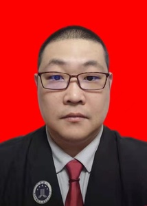 赵雪鹏，山东寒冰律师事务所律师。